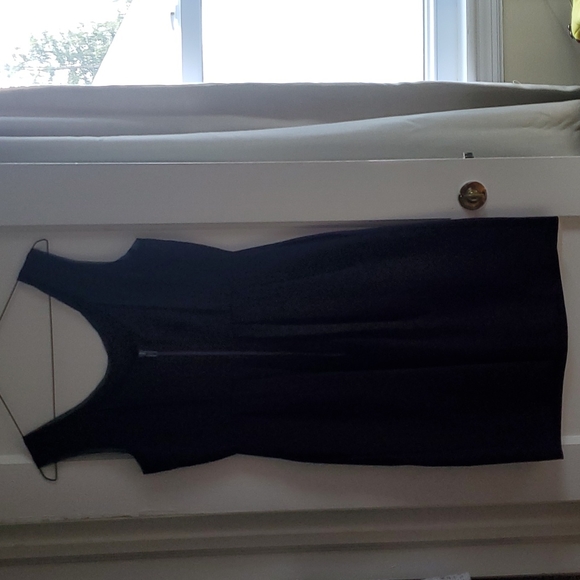 EUC, Simply Vera, sz 4 purple dress with pockets - Picture 4 of 5